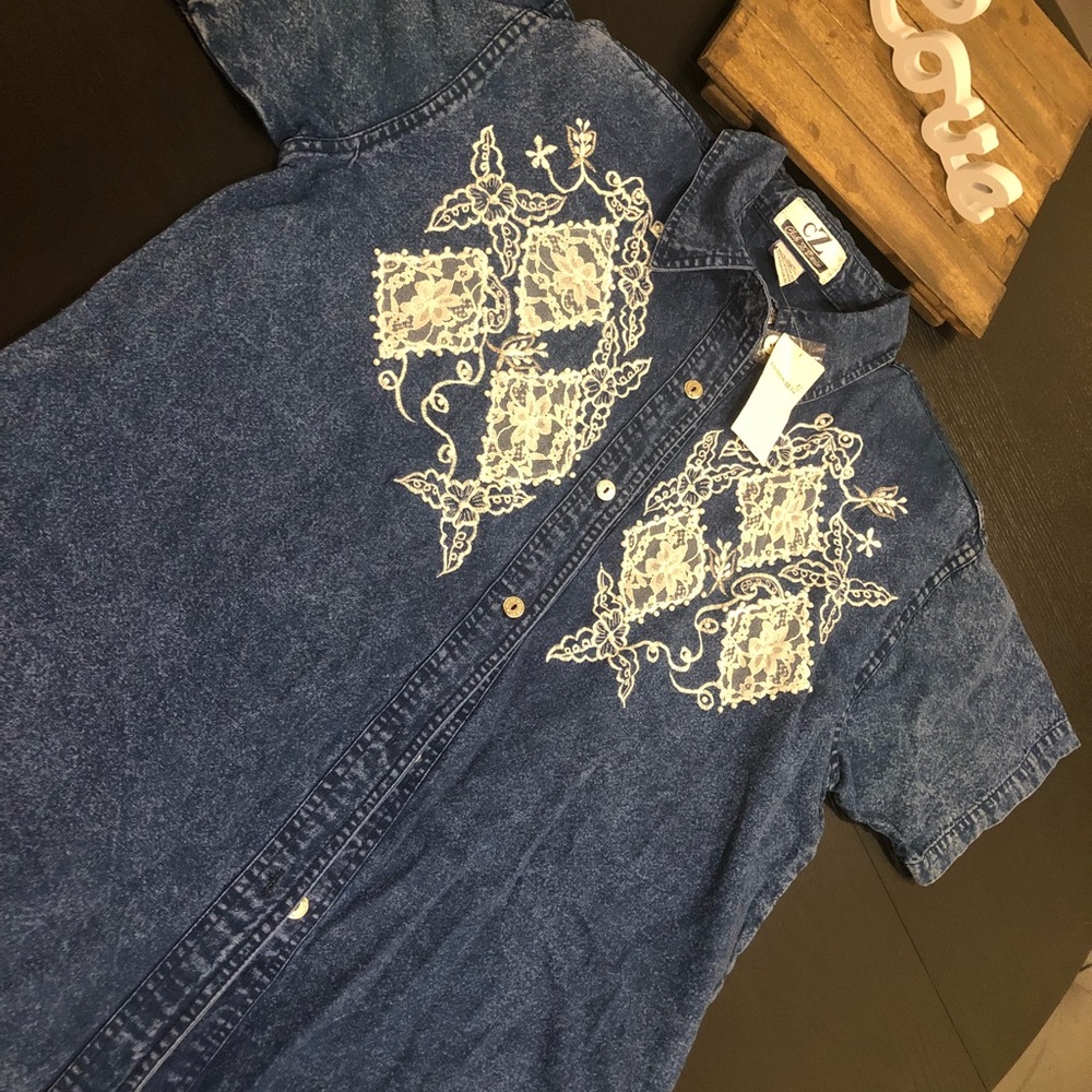 Vintage denim embroidered shirt with shoulder pads